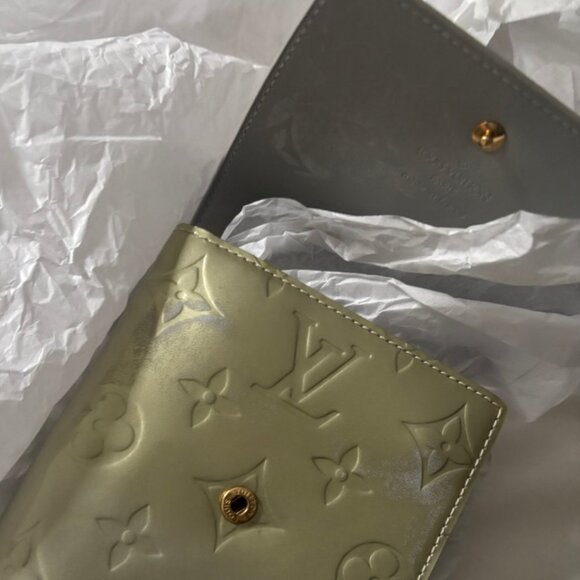 Auth Louis Vuitton RARE Gold Green Olive Venis Leather Walker Crossbody Bag - Picture 9 of 12